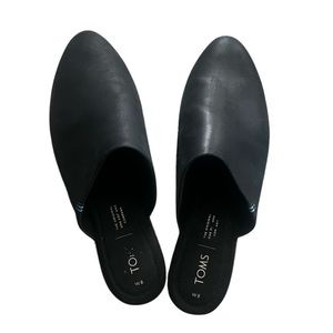 Toms slides, women’s size 8
